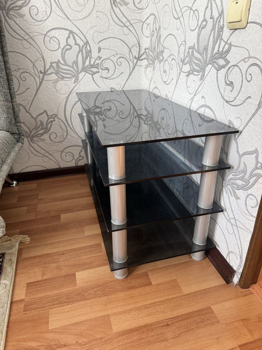 Продам журнальный столик