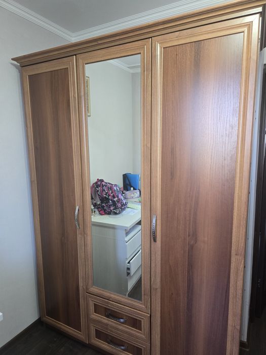 Продам шкаф  самовывоз