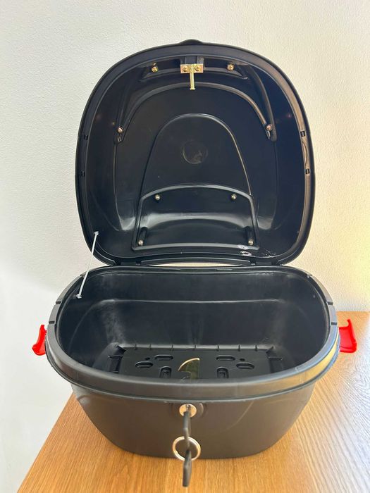 Top case / cutie portbagaj moto scuter atv