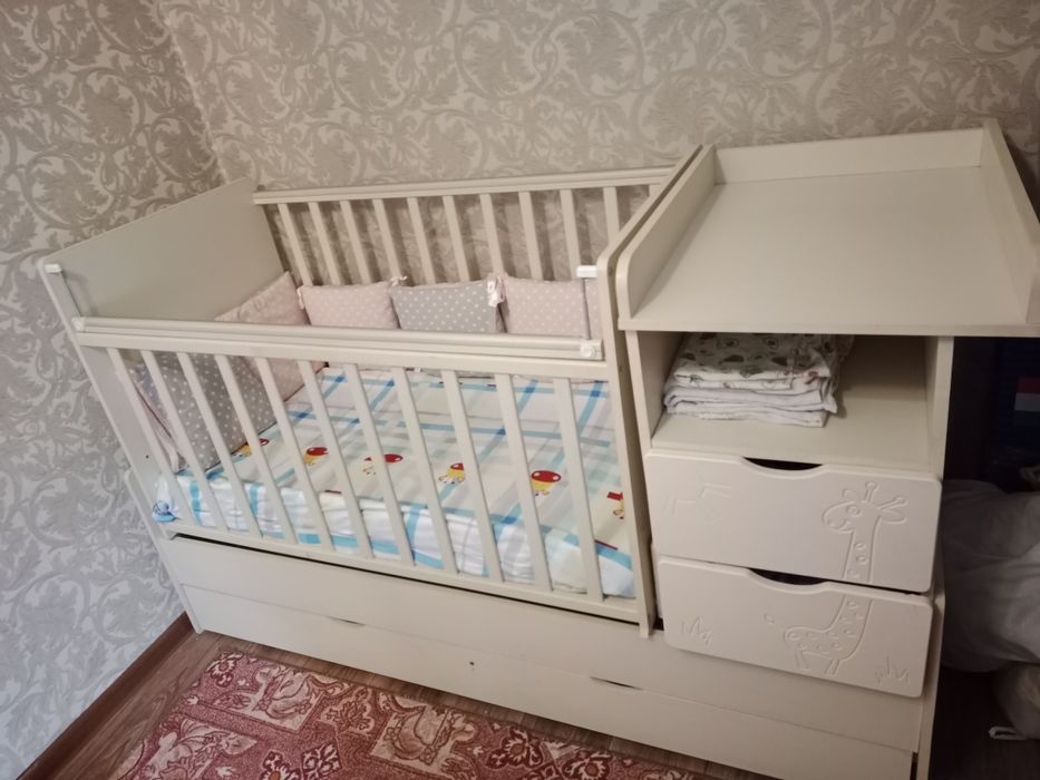 Продам срочно манеж для ребенка