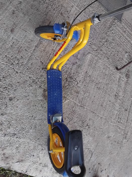 Vând trotineta Kettler