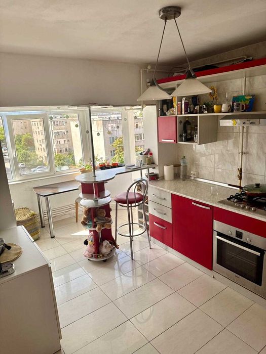 Apartament 3 camere MOBILAT & UTILAT complet- 1 Mai nr. 25, Constanța