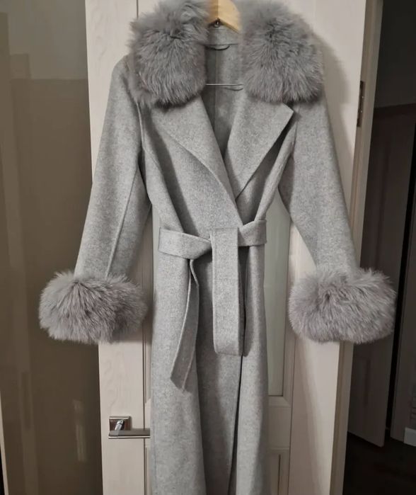 Продам женское пальто