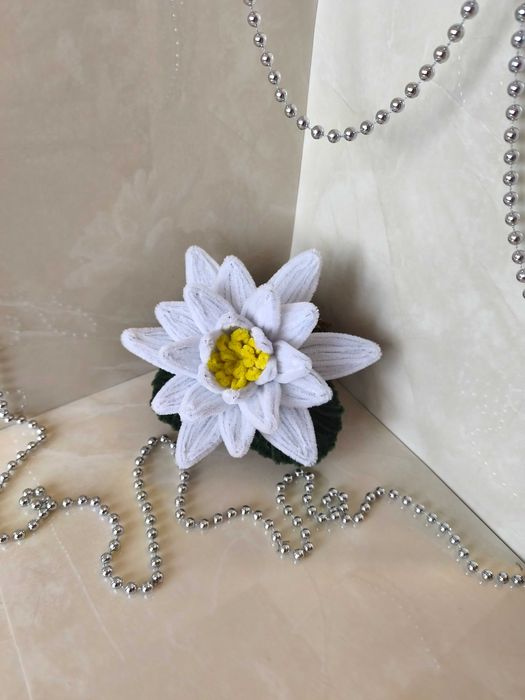 Ръчно изработени цветя и букети за всеки вкус.