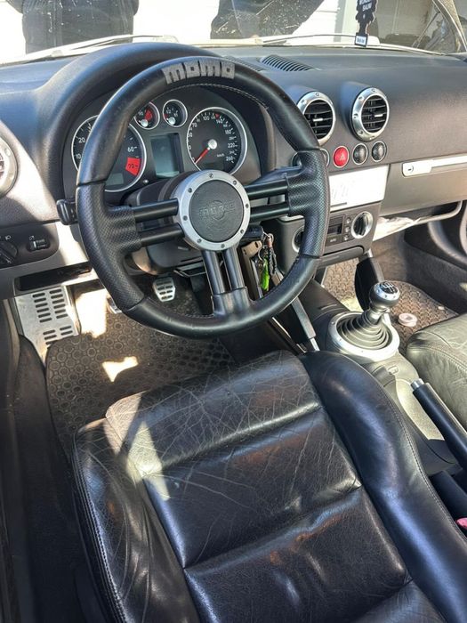 Vând Audi TT  1.8