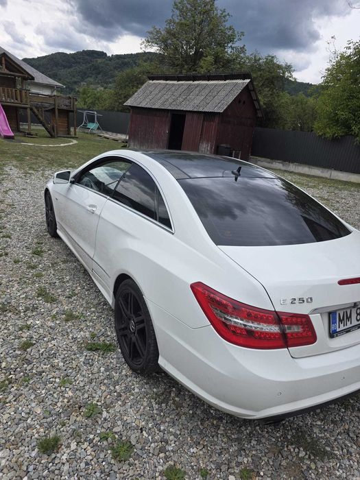 MERCEDES-BENZ E-Class 2010 — imagine 3