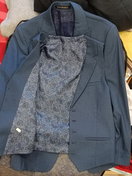 Костюм 3ка. 46 размер