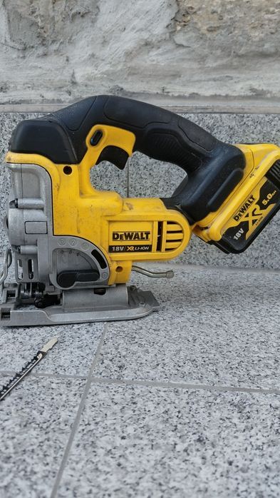 Dewalt DCS331 Акумулаторен прободен трион (Зеге)