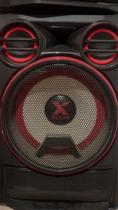 Boxe lg xboom 5000w vand sau schimb cu auto/masini