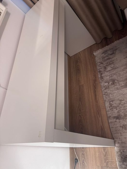 Vand masuta de machiaj ikea