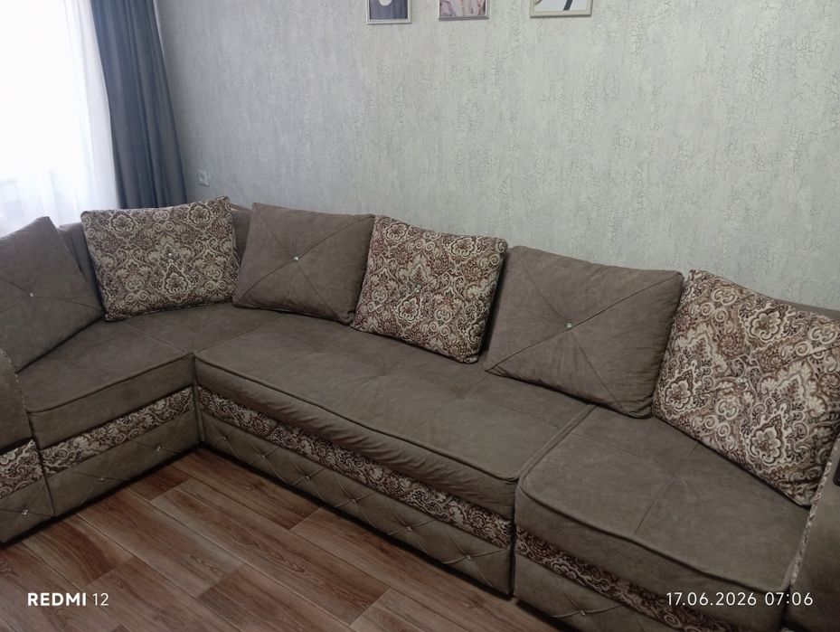 Продам угловой диван