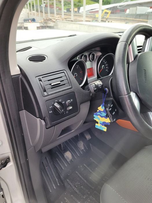 FORD Kuga 2011 — imagine 4