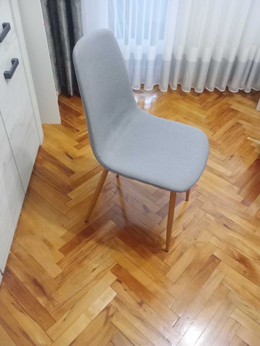 Трапезни столове