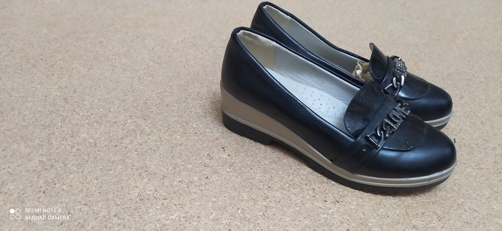 Зимняя одежда для мальчиков и девочек.  Состояние хорошие. Почти новые