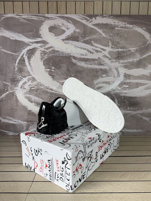 Dolce Gabbana Portofino Black White