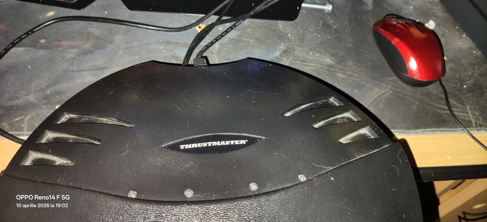 Vand un volan de gaming