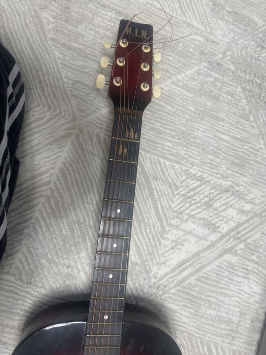 Гитара 6 струн продам