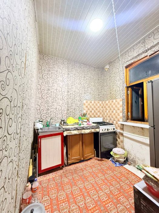 Massiv panelniyda 4 xonalik uy sotiladi