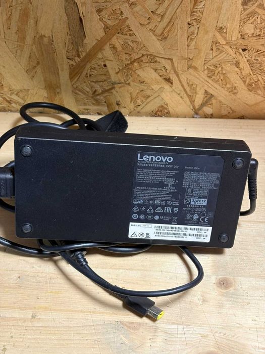 Incarcator alimentator Lenovo ADL230NDC3A 20V 11.1A 230W