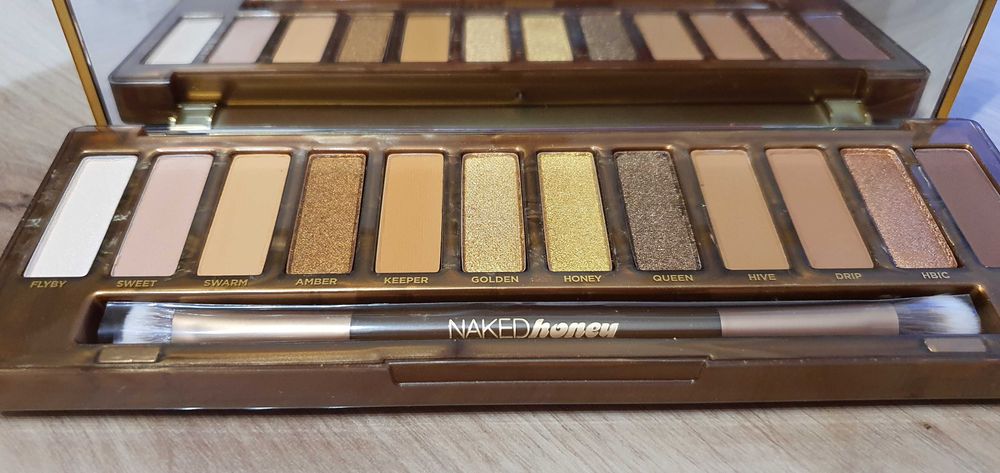 Urban Decay Naked Honey палитра сенки за очи 12 x 0,95 гр.