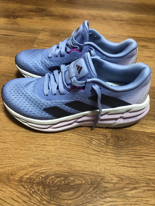 Маратонки обувки