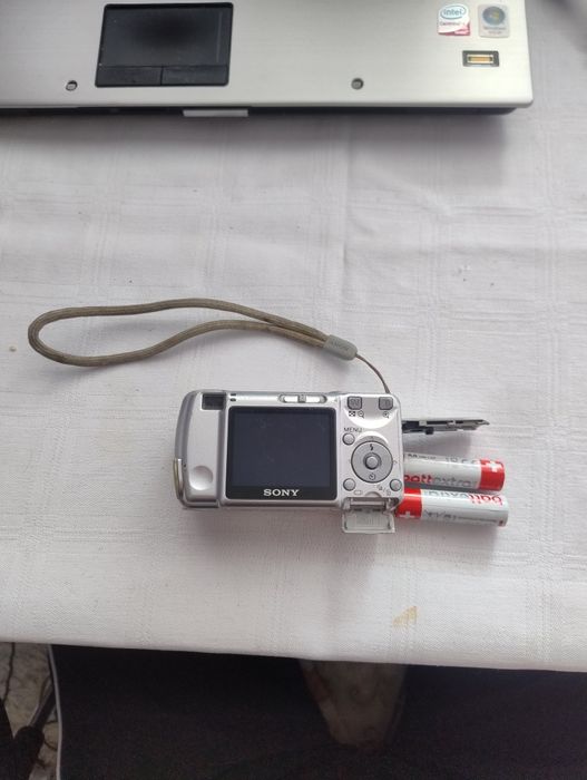 Sony Cyber-shot DSC-S600