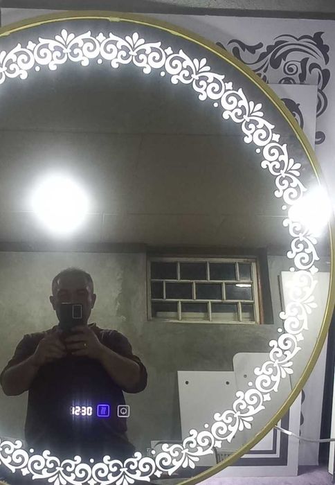 Зеркало с подсветкой на заказ