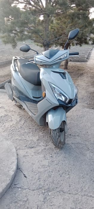 Продам м8 про серый