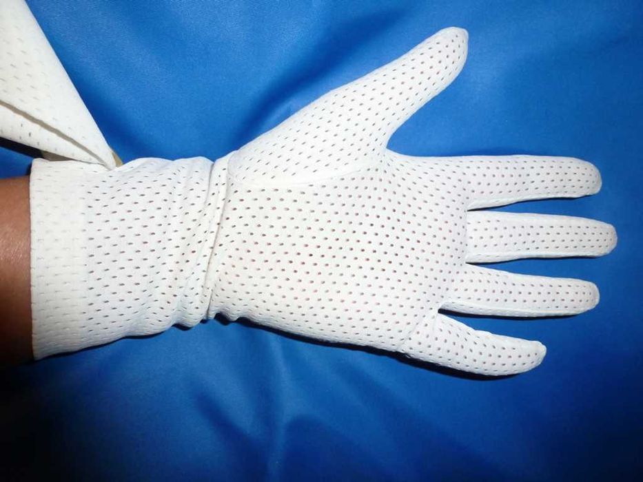 сватбени аксесоари: чанти и ръкавици