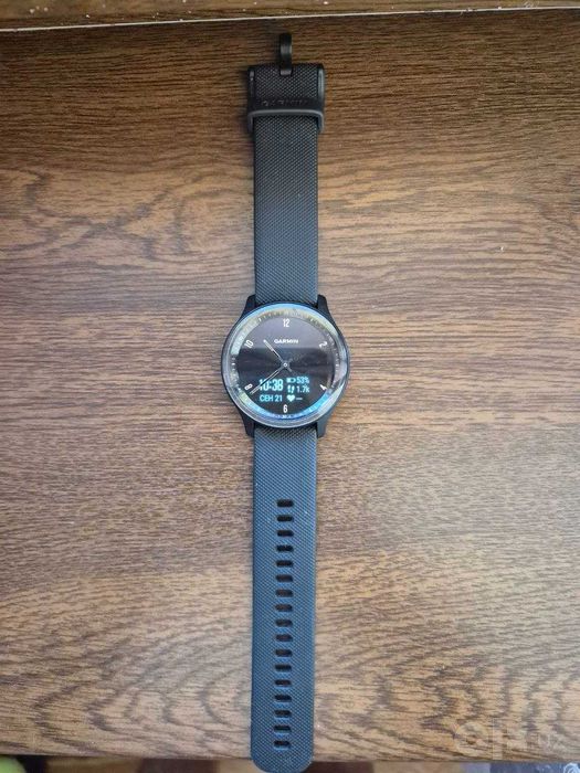 Часы Garmin Vivomove Sport