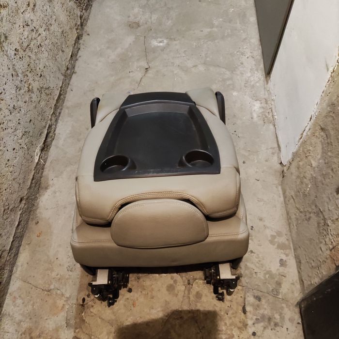 Седалка за Пежо 807 ; С8