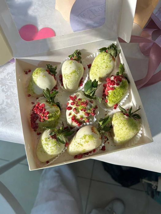 Клубника в шоколаде Алматы