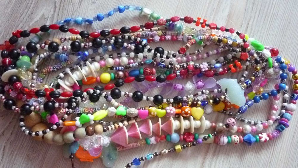 Дамски гердани от мъниста