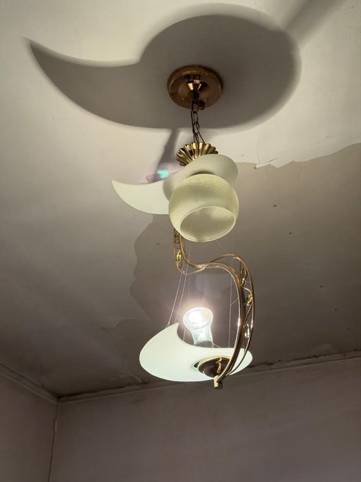 Люстры в хорошем состояние