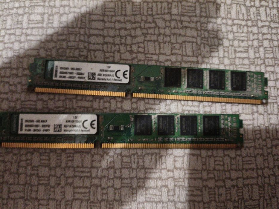 Продам комплект оперативной памяти Kingston DDR4 8 ГБ (2×4 ГБ)