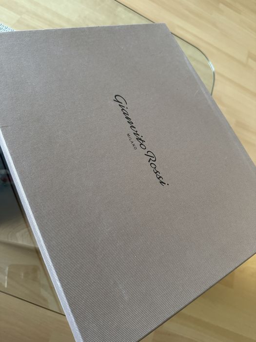 Продам ботинки