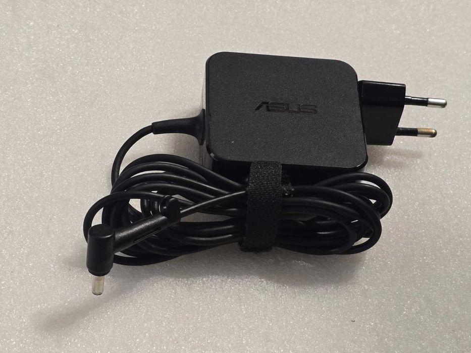 Încărcător Original ASUS 19V 2.37A 45W Model ADP-45BW C, Mufă 4.0 x 1.35 mm