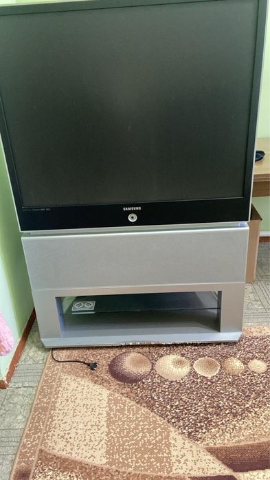 Продам телевизор