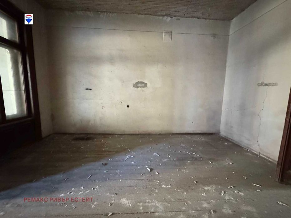 Продава се Етаж от къща в Русе, Център - 246 кв.м за 726 €/кв.м - Снимка #6