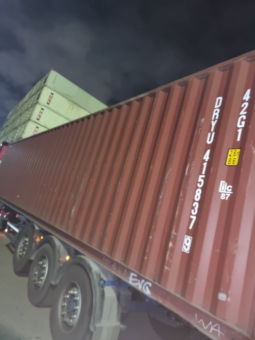 Sc inchiriaza containere maritime 12 m  locatia Tomesti