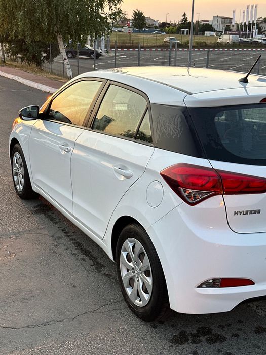 Vând Hyundai I20