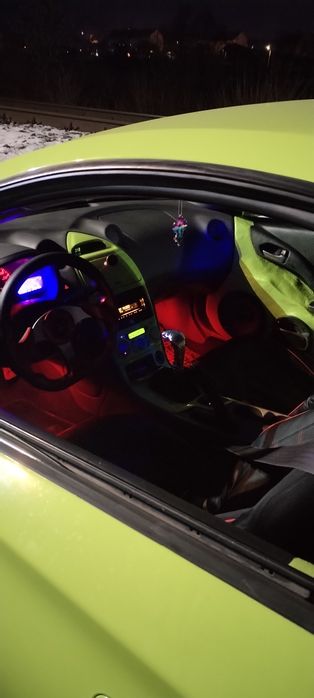 Toyota celica vand sau schimb cu hala metalica