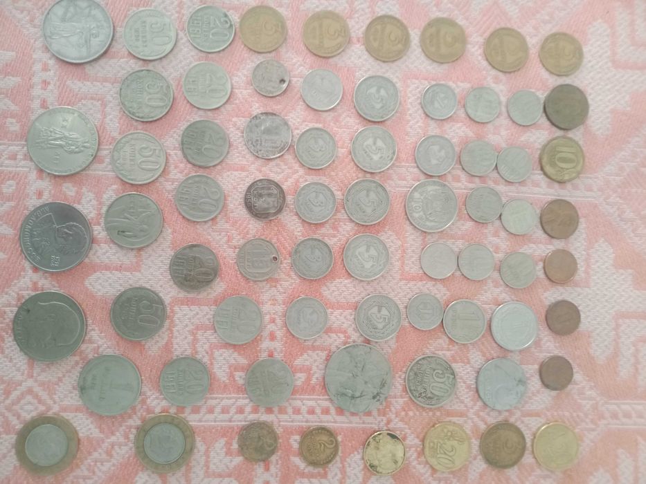 Продам для любителей коллекции монет
