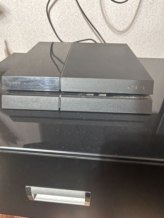 PlayStation 4 1tr