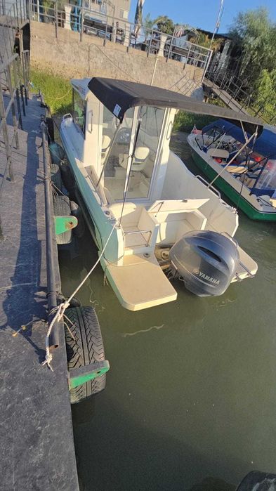 Vand/ Inchiriez ambarcatiune Merry Fisher 650+ motor YAMAHA 150 CP (150 ore functionare)