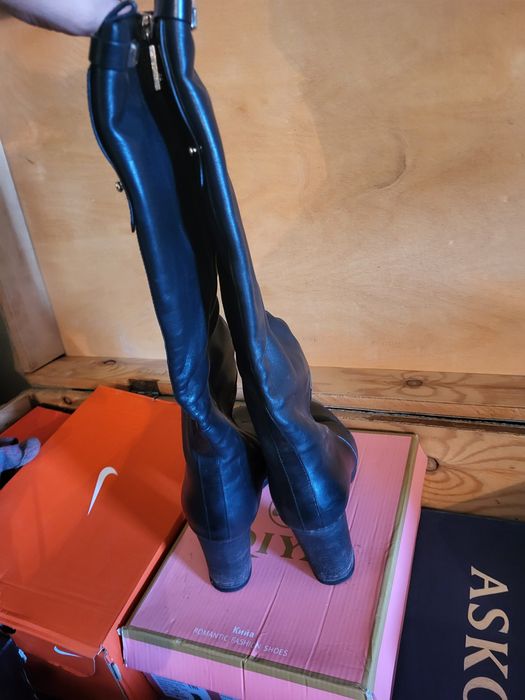 Женские зимние сапоги