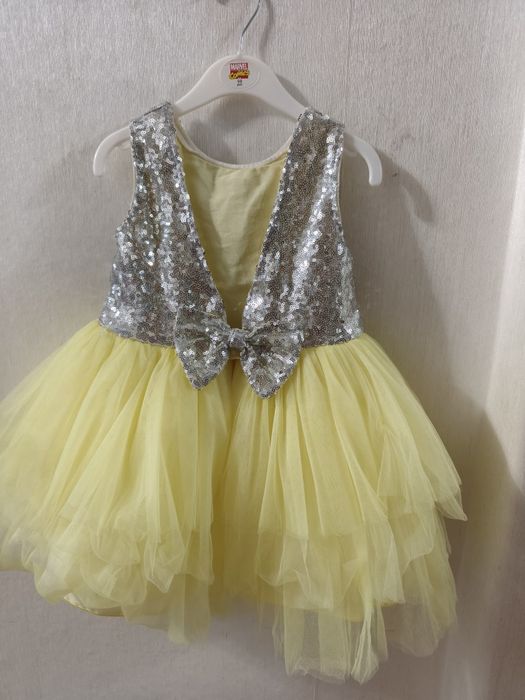 Продам детское платье