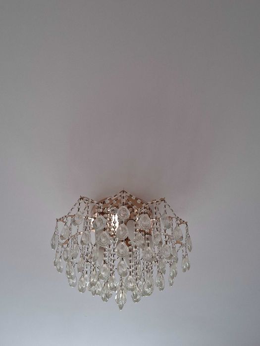 Продам люстры в отличном состоянии