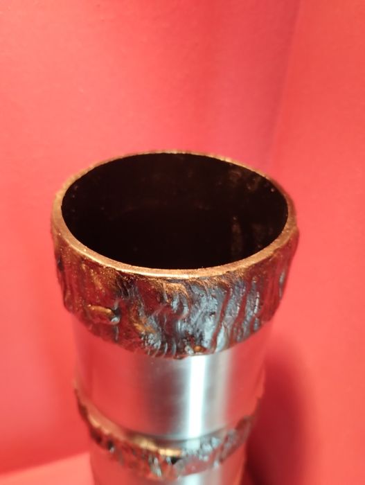 Красив комплект ваза и свещник. Ръчна изработка. Метал.