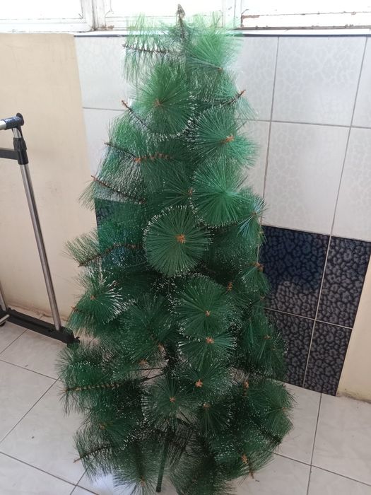 Ёлочка с игрушками!